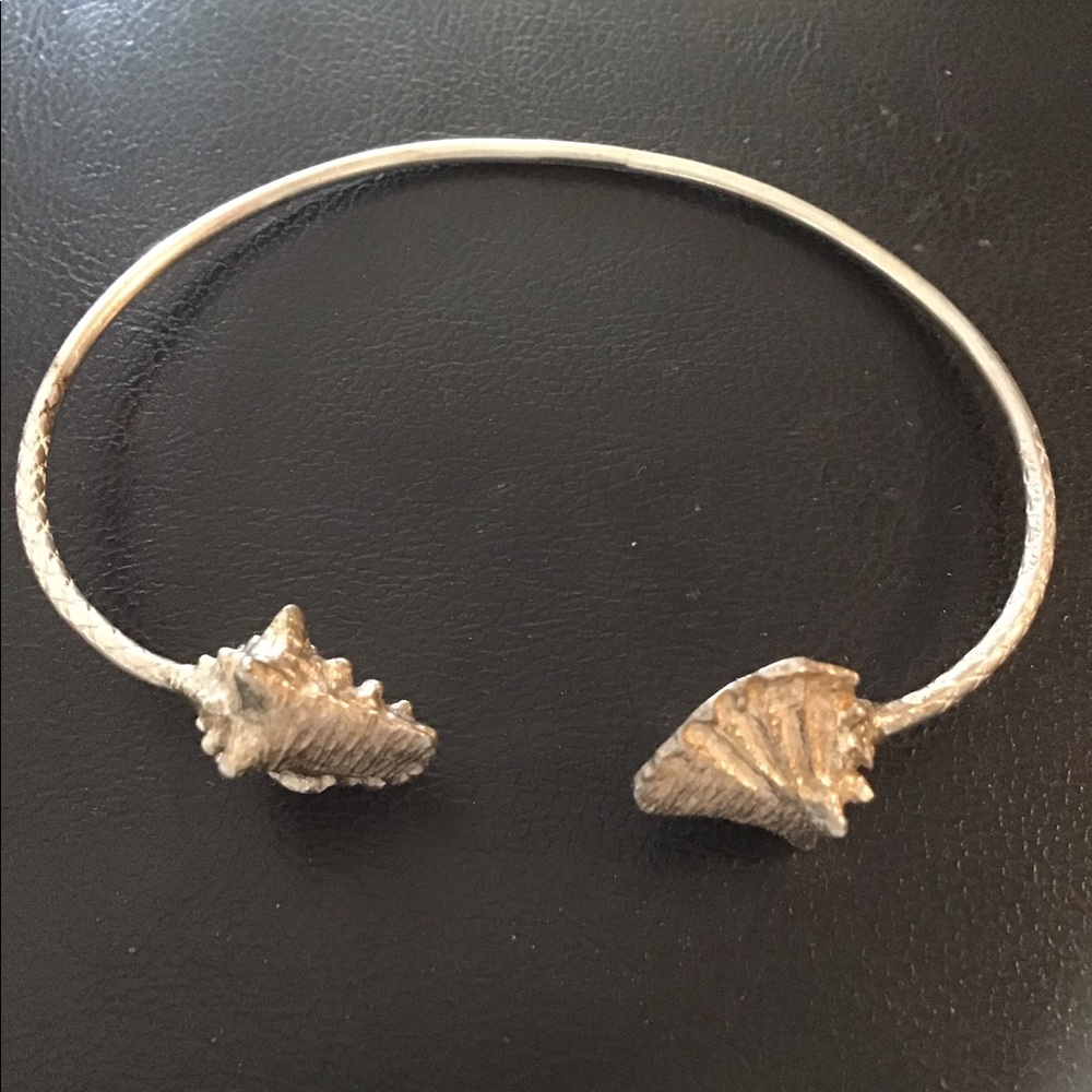 Unique Sterling Seashell bracelet Beauty!